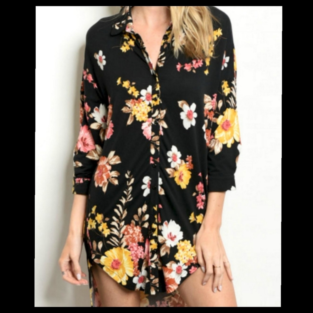 Available Black Floral Tunic, Sz M